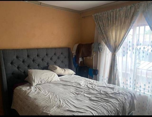 3 BEDROOM HOUSE FOR SALE IN EMANGWENI